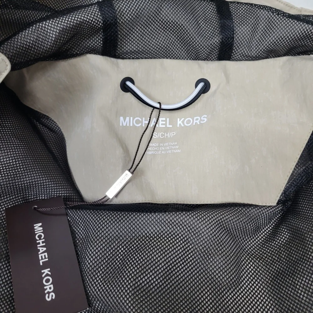 Men's Michael Kors Crinkled Woven Hoodie Cargo Jacket. Size Small. NWT $298